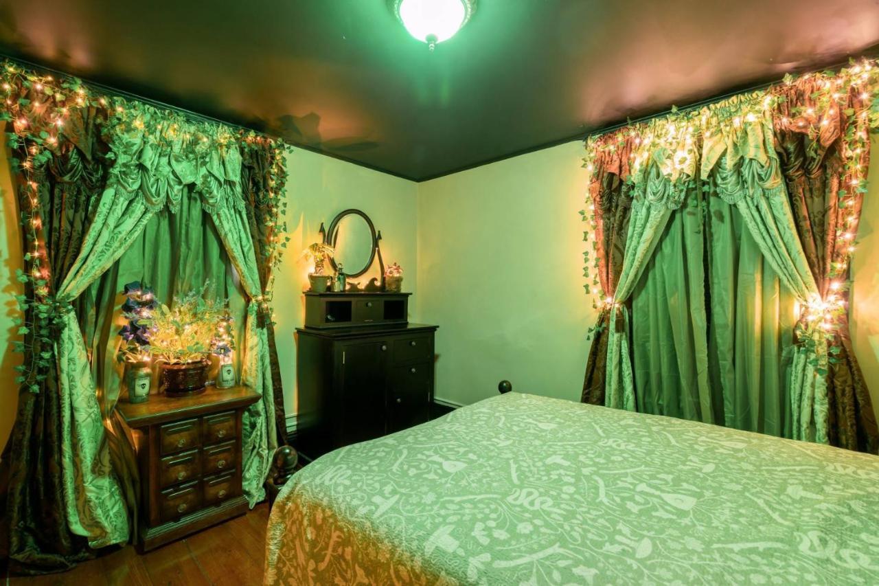 The Warlock House Holiday home
