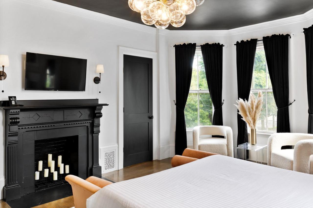 Hotel The Coach House Salem