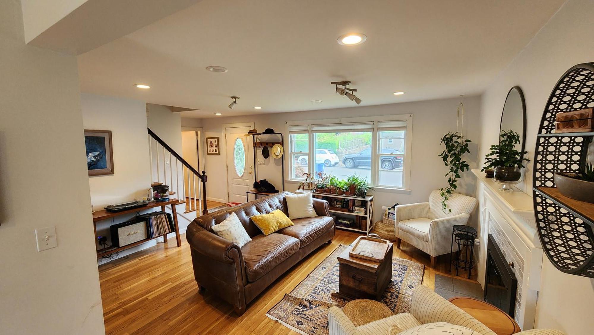 Beautiful,cozy, Ultra Convenient Holiday home Salem