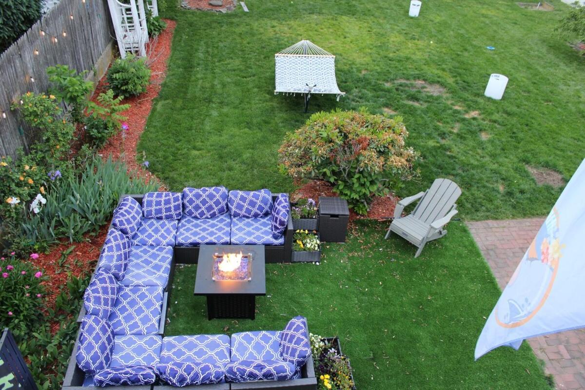 Witch Retreat With Tiki Bar In Downtown *