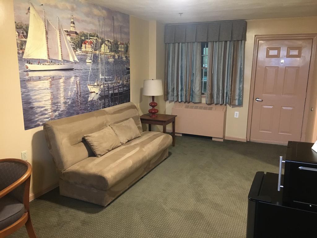 Hotel Clipper Ship