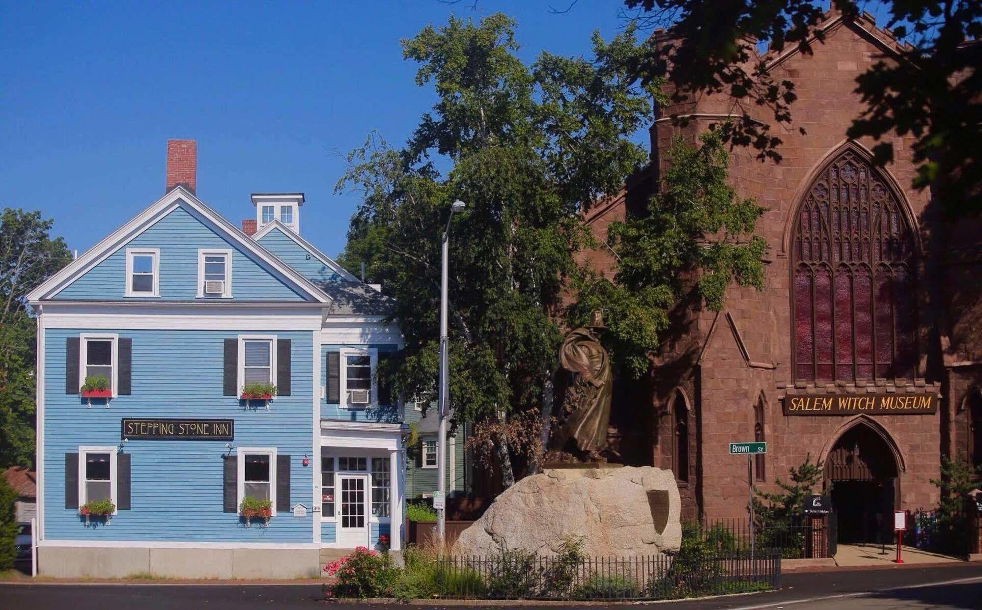 Stepping Stone Inn 3*