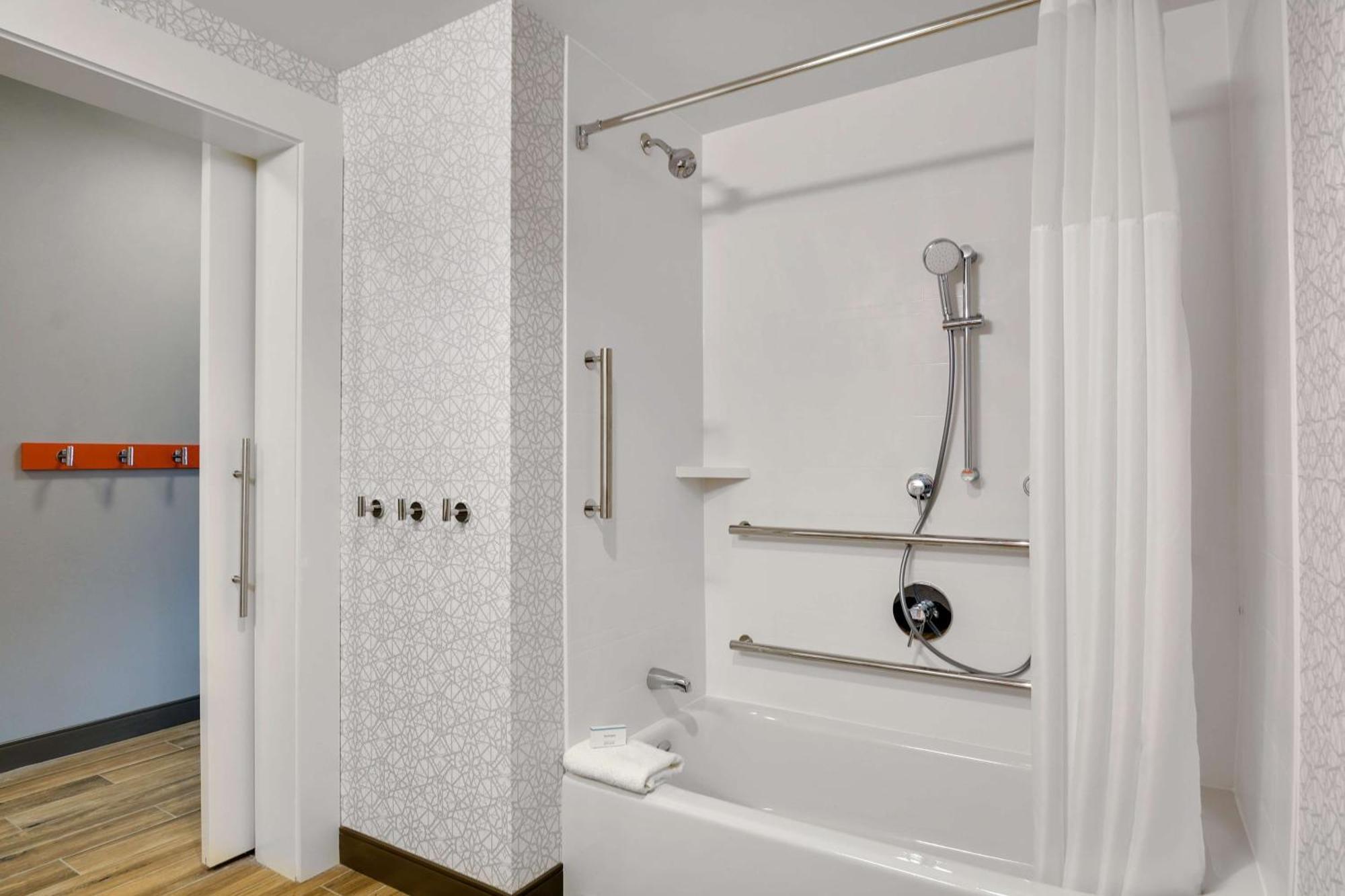 Hampton Salem, Ma Hotel 3*